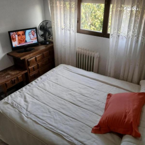 Room in Guest room - Cuarto Privado Doble en Toledo